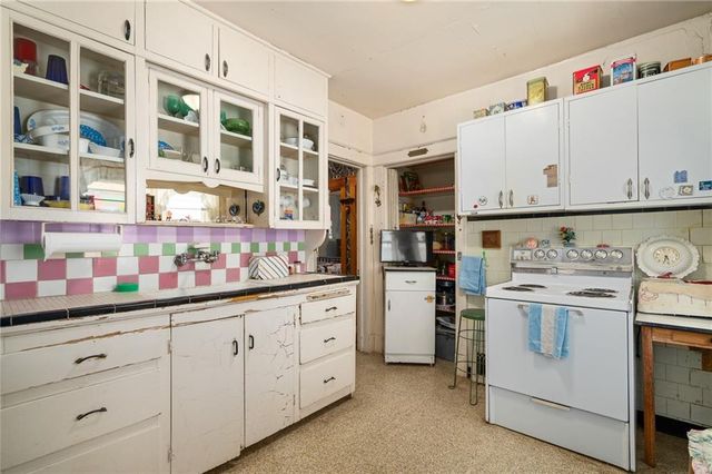 5708 Harrison Street, Kansas City, MO 64110