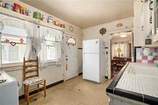 5708 Harrison Street, Kansas City, MO 64110