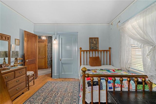 5708 Harrison Street, Kansas City, MO 64110