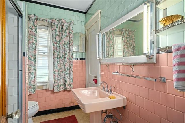 5708 Harrison Street, Kansas City, MO 64110