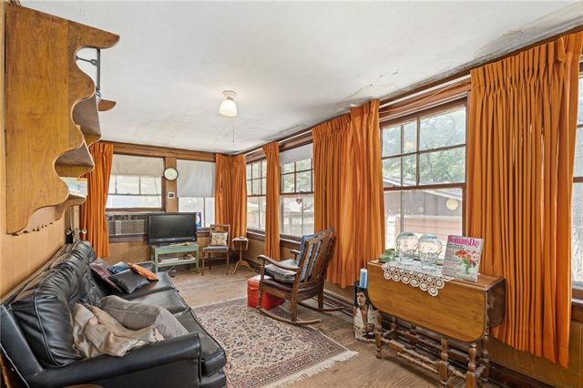 5708 Harrison Street, Kansas City, MO 64110