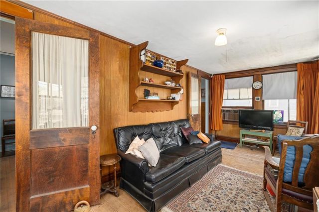 5708 Harrison Street, Kansas City, MO 64110