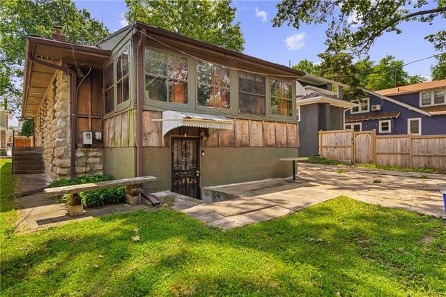 5708 Harrison Street, Kansas City, MO 64110