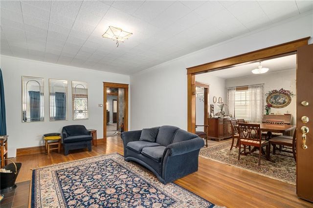 5708 Harrison Street, Kansas City, MO 64110