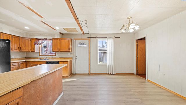 720 W Sylvester Street, Pasco, WA 99301