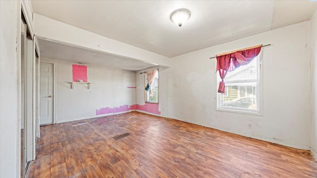 720 W Sylvester Street, Pasco, WA 99301