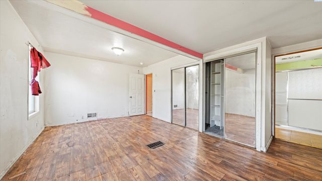 720 W Sylvester Street, Pasco, WA 99301