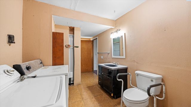 720 W Sylvester Street, Pasco, WA 99301