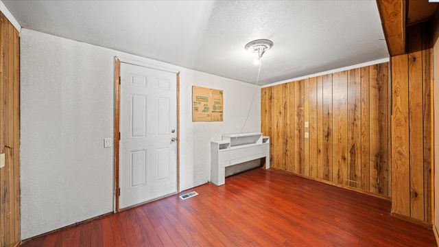 720 W Sylvester Street, Pasco, WA 99301