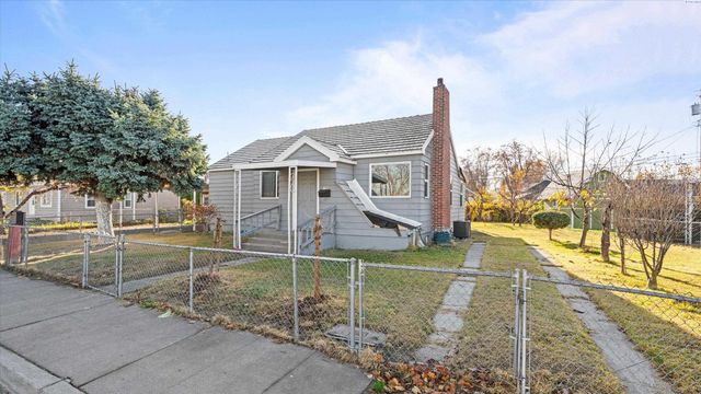 720 W Sylvester Street, Pasco, WA 99301