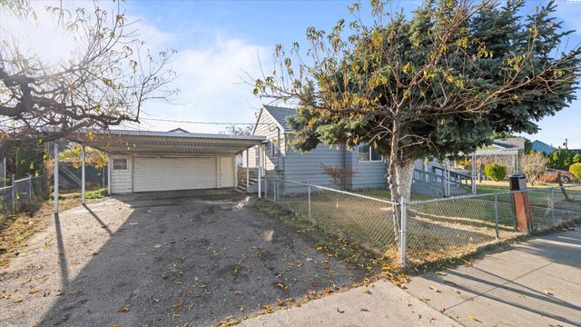 720 W Sylvester Street, Pasco, WA 99301