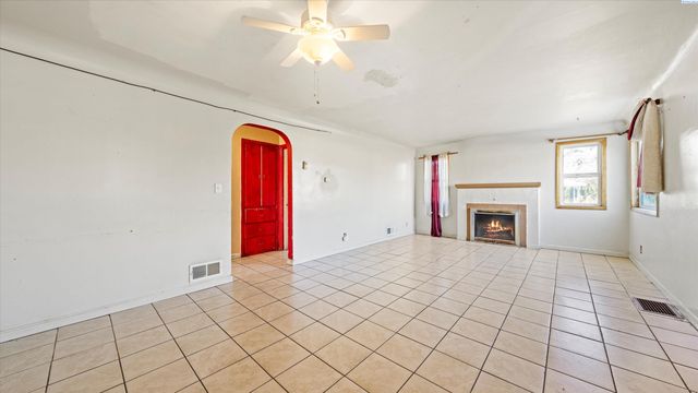 720 W Sylvester Street, Pasco, WA 99301