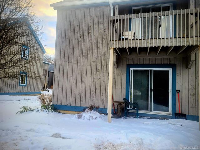 82 Sterling Street 82, Beacon, NY 12508