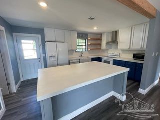 10518 Heatherwood Dr, Pensacola, FL 32506
