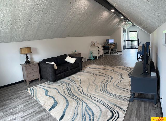 619 S 13 Street, Tekamah, NE 68061