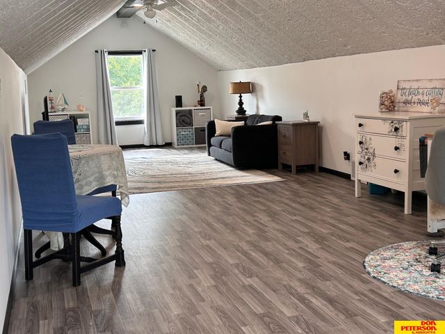 619 S 13 Street, Tekamah, NE 68061