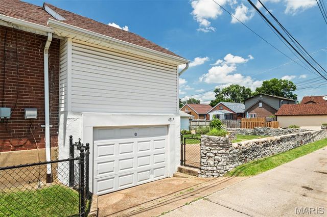 4317 Tyrolean Avenue, St Louis, MO 63116