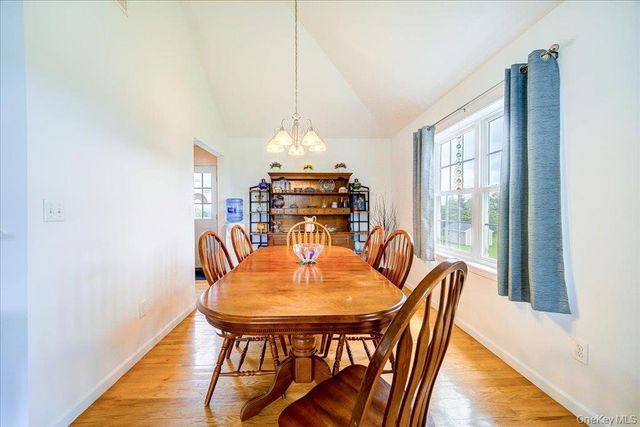 5 Sunrise Drive, Milton, NY 12547