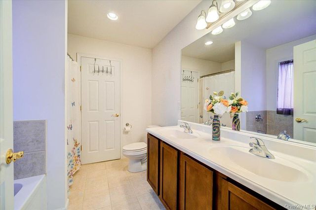 5 Sunrise Drive, Milton, NY 12547