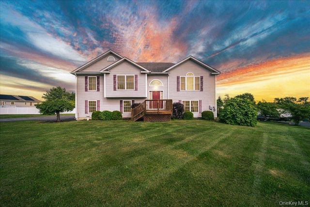 5 Sunrise Drive, Milton, NY 12547