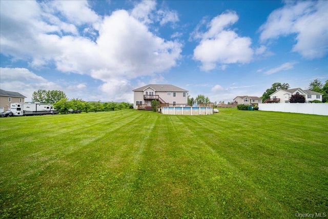 5 Sunrise Drive, Milton, NY 12547