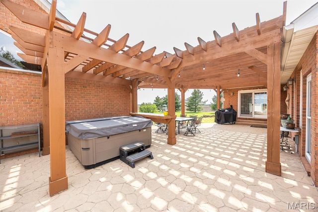 10642 Fuesser Road, Mascoutah, IL 62258