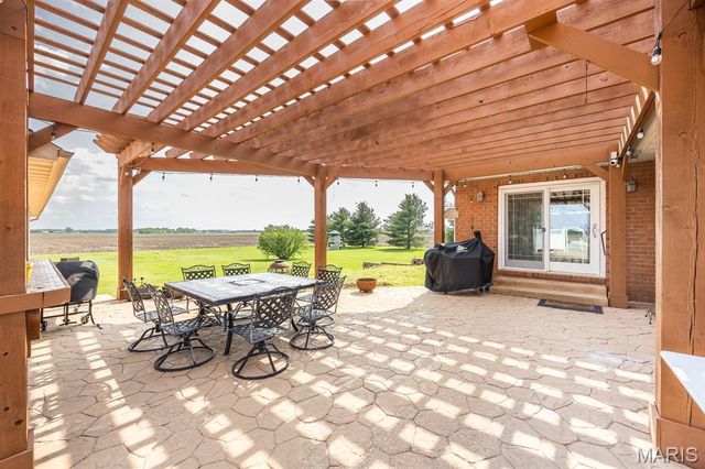 10642 Fuesser Road, Mascoutah, IL 62258