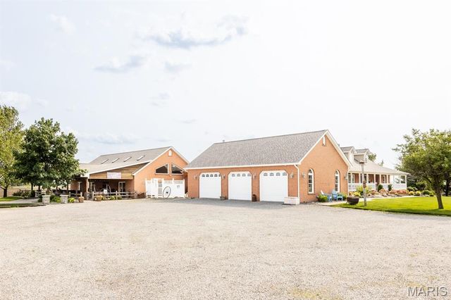 10642 Fuesser Road, Mascoutah, IL 62258