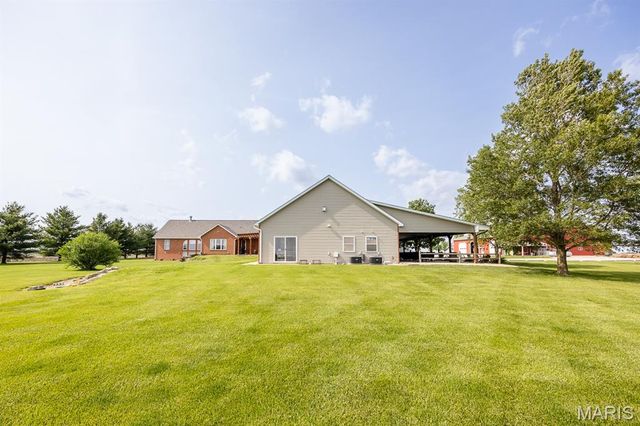 10642 Fuesser Road, Mascoutah, IL 62258