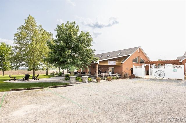 10642 Fuesser Road, Mascoutah, IL 62258