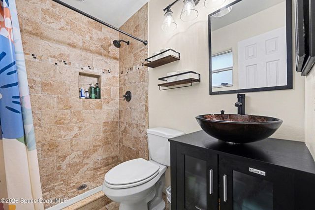 1070 Lee Avenue NW, Melbourne, FL 32907