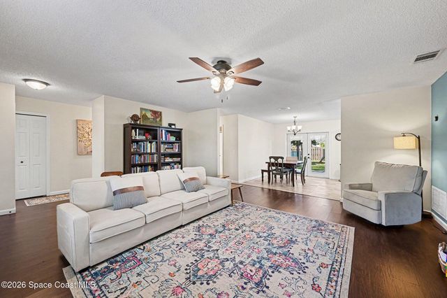 1070 Lee Avenue NW, Melbourne, FL 32907