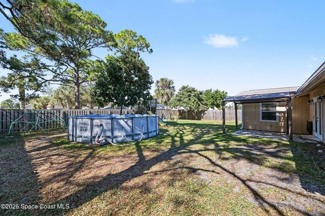 1070 Lee Avenue NW, Melbourne, FL 32907