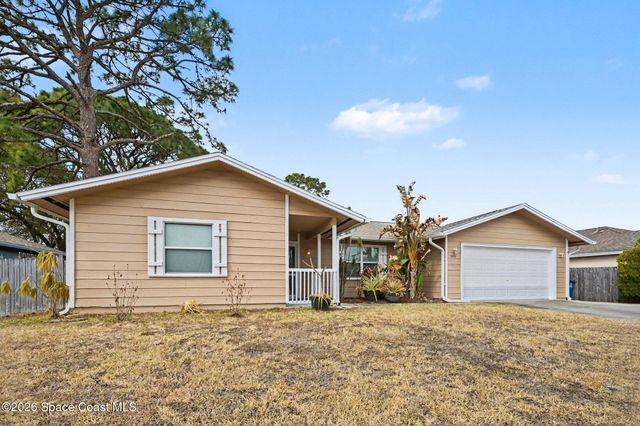 1070 Lee Avenue NW, Melbourne, FL 32907