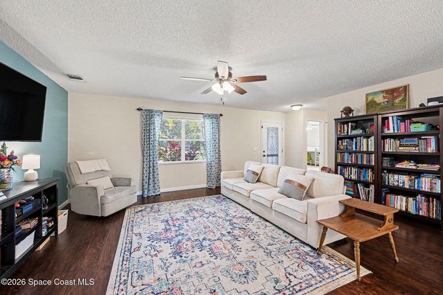 1070 Lee Avenue NW, Melbourne, FL 32907