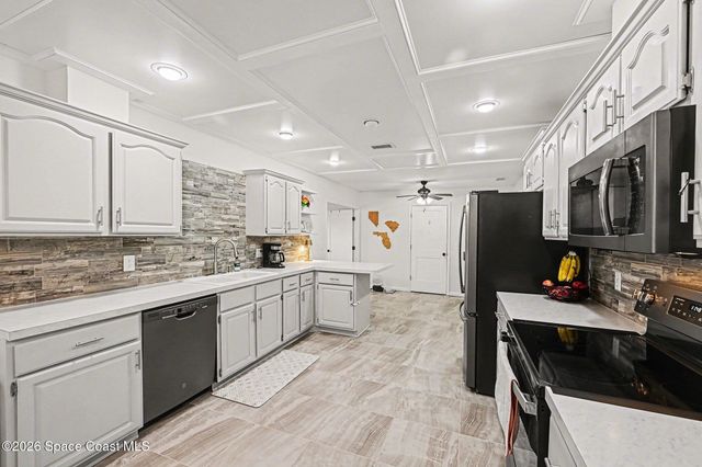 1070 Lee Avenue NW, Melbourne, FL 32907