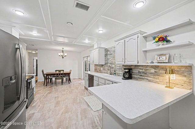 1070 Lee Avenue NW, Melbourne, FL 32907
