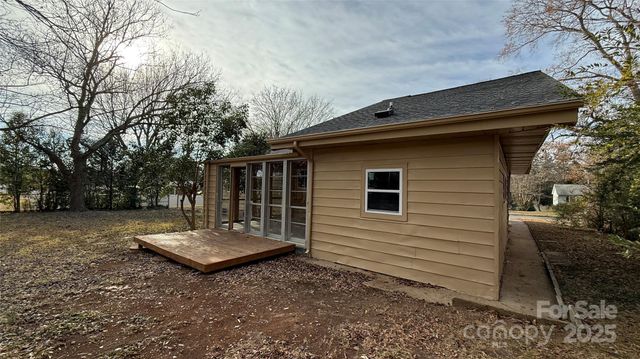 809 Howard Street, Shelby, NC 28152