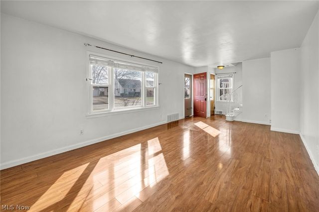 1931 Byrd Avenue, Cuyahoga Falls, OH 44223