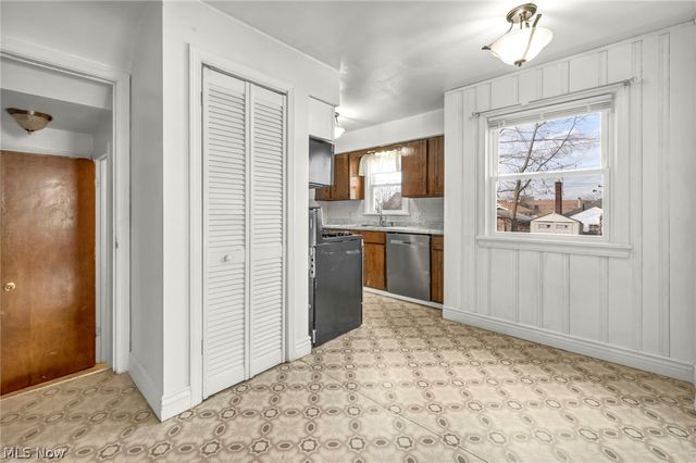 1931 Byrd Avenue, Cuyahoga Falls, OH 44223