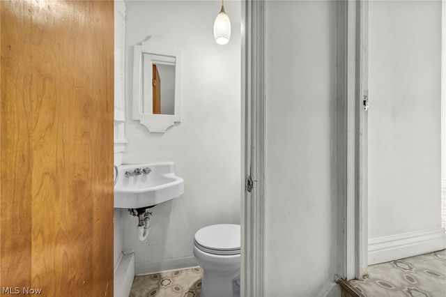 1931 Byrd Avenue, Cuyahoga Falls, OH 44223