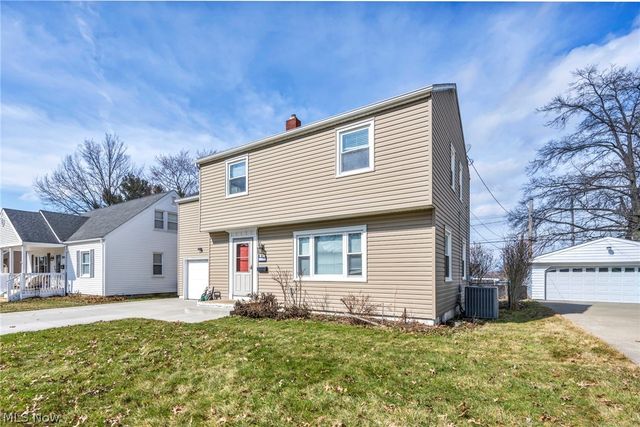 1931 Byrd Avenue, Cuyahoga Falls, OH 44223