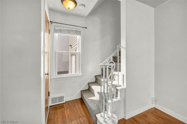 1931 Byrd Avenue, Cuyahoga Falls, OH 44223