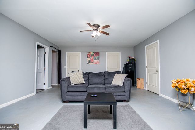 914 Safe Harbor Drive, Dallas, GA 30157