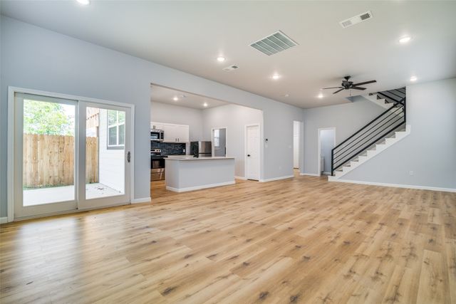 1321 Fletcher Street, Dallas, TX 75223