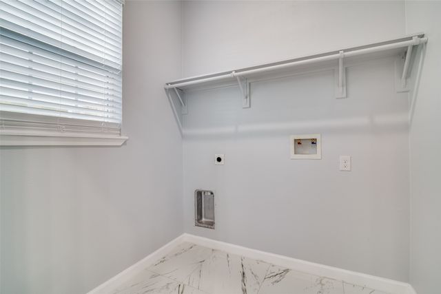 1321 Fletcher Street, Dallas, TX 75223