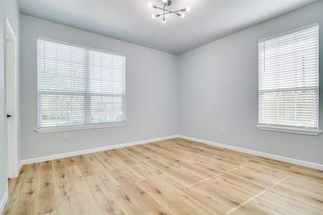 1321 Fletcher Street, Dallas, TX 75223