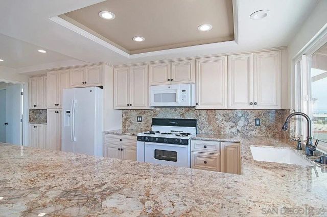 5415 Thunderbird, La Jolla, CA 92037