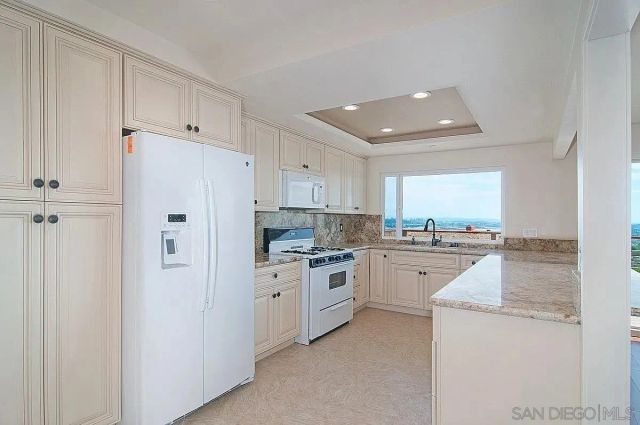 5415 Thunderbird, La Jolla, CA 92037