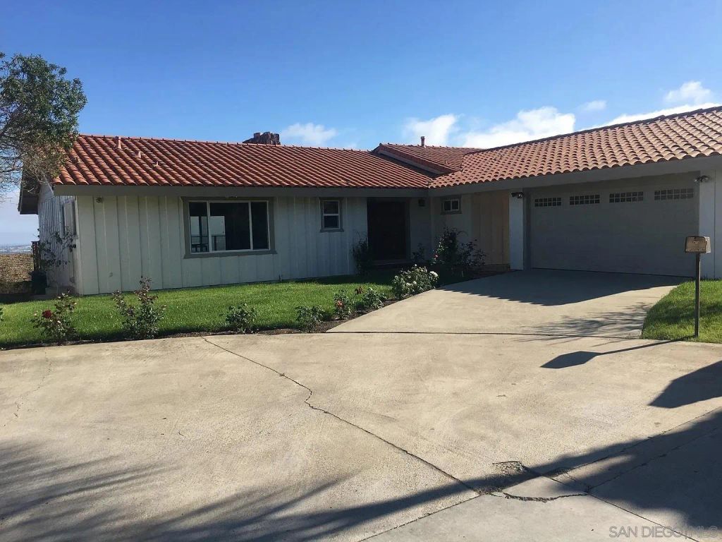 5415 Thunderbird, La Jolla, CA 92037